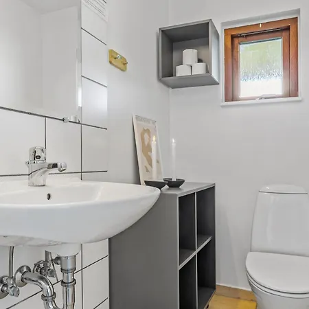 Holiday home Lovely In With Kitchen